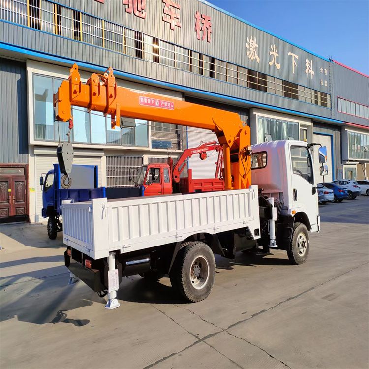 越秀区三轮随车吊定制 农用改装机自备吊中瑞长期出售